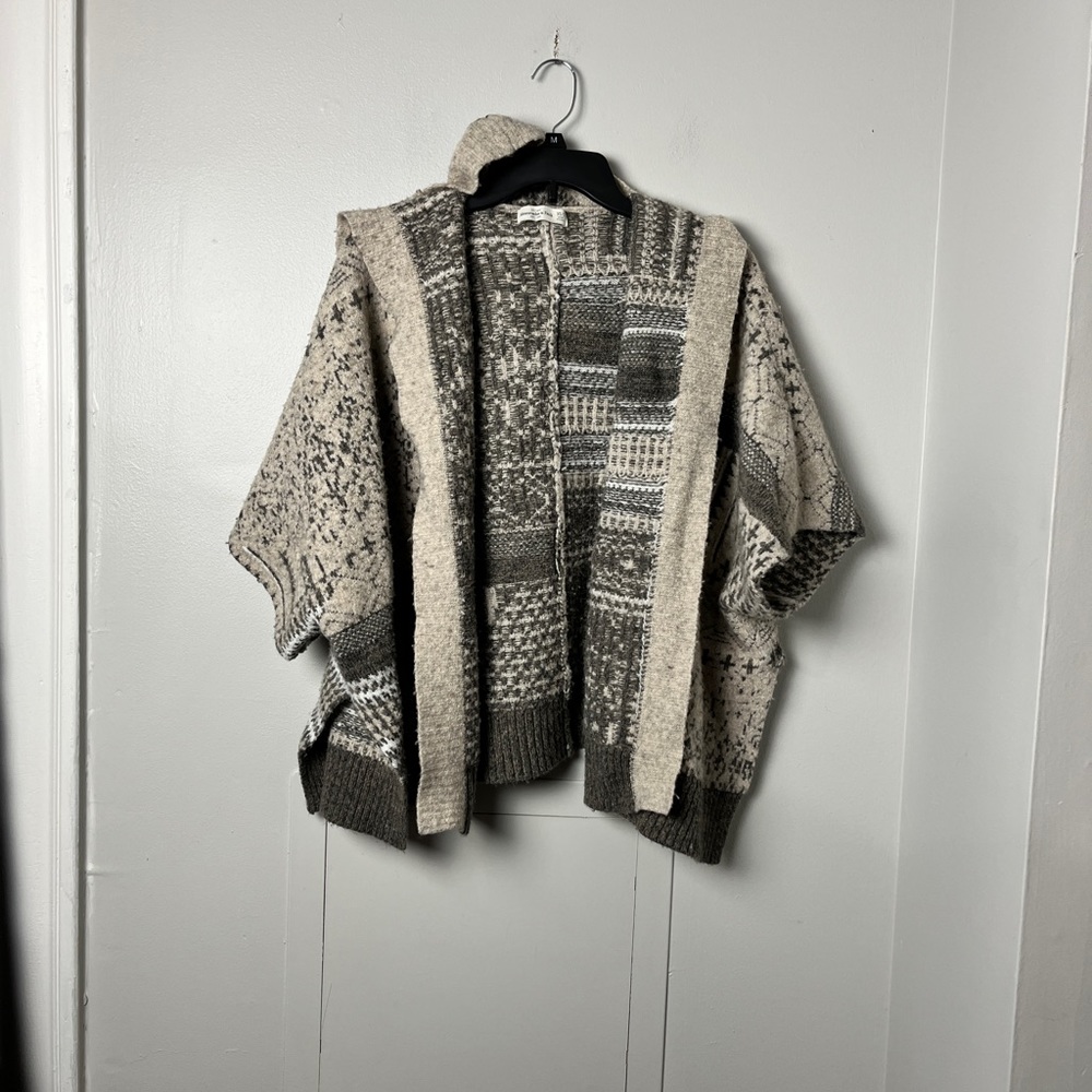 Abercrombie & Fitch hooded sweater